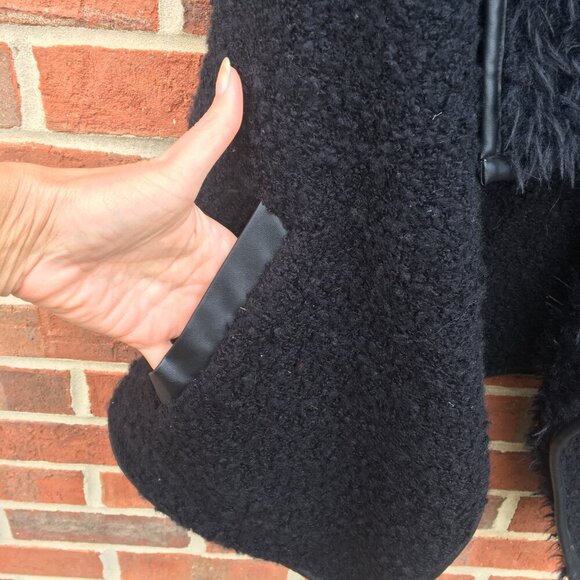 Love Tree Shearling Vest Large Black Faux Fur Vegan Leather Trim Open Front - Picture 3 of 9